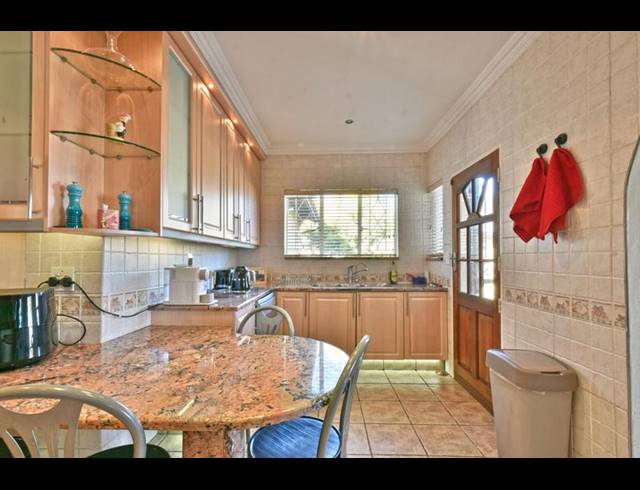 4 BEDROOM HOUSE FOR SALE IN GLENVISTA